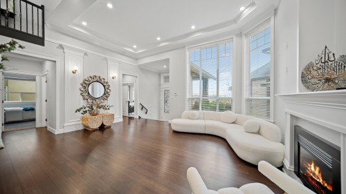 15038 70 Avenue, Surrey, BC 