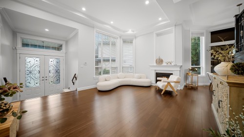 15038 70 Avenue, Surrey, BC 