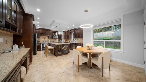 15038 70 Avenue, Surrey, BC 