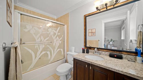 15038 70 Avenue, Surrey, BC 