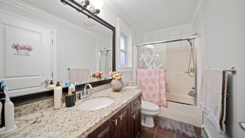 15038 70 Avenue, Surrey, BC 