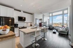 421-2970 King George Boulevard  Surrey, BC V4P 0E6