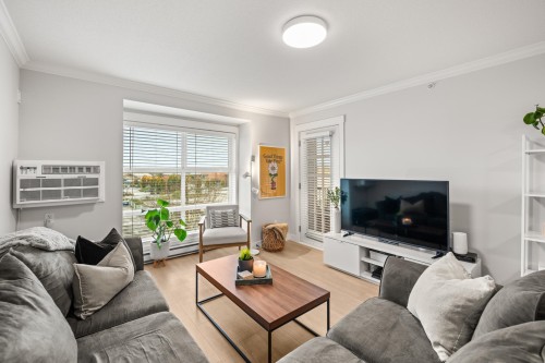 423-17769 57 Avenue  Surrey, BC V3S 1H1