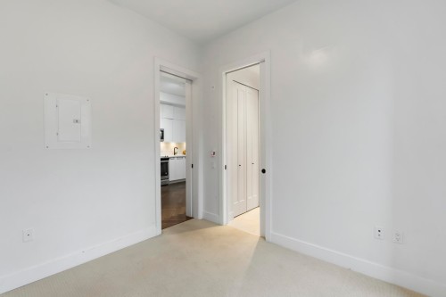 122-14968 101A Avenue, Surrey, BC 