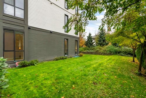 122-14968 101A Avenue, Surrey, BC 