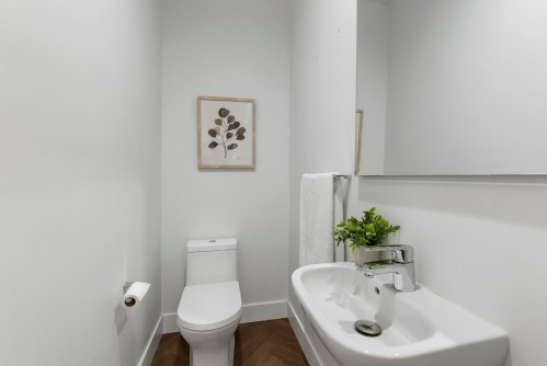 122-14968 101A Avenue, Surrey, BC 