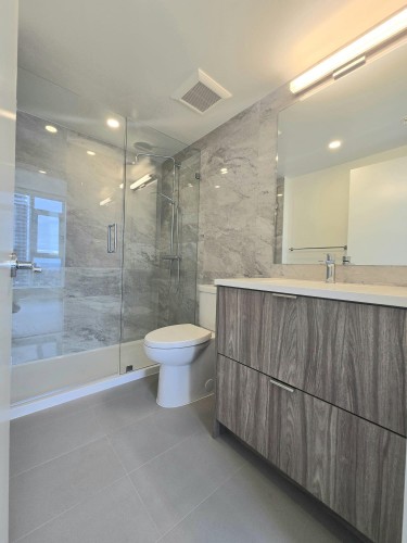 2808-13675 107A Avenue, Surrey, BC 