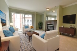 207-2229 152 Street  Surrey, BC V4A 4P1