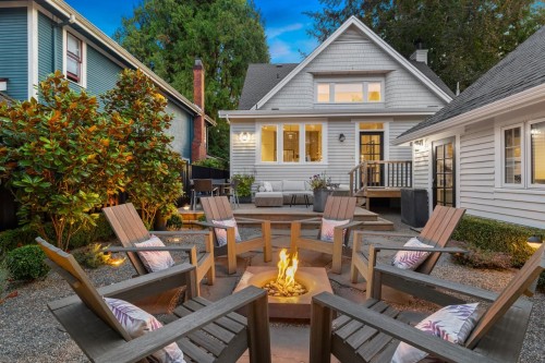 2676 Mcbride Avenue, Surrey, BC 