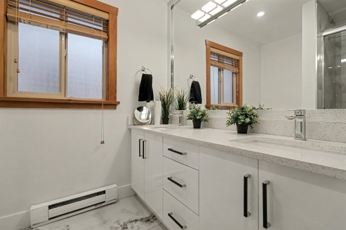 1112 Stevens Street, White Rock, BC 