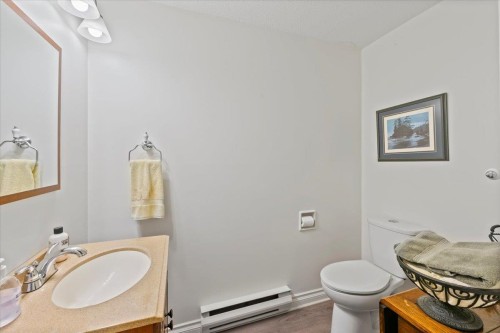 19412 62 Avenue, Surrey, BC 