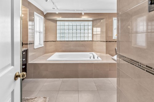 3826 Old Clayburn Road, Abbotsford, BC 