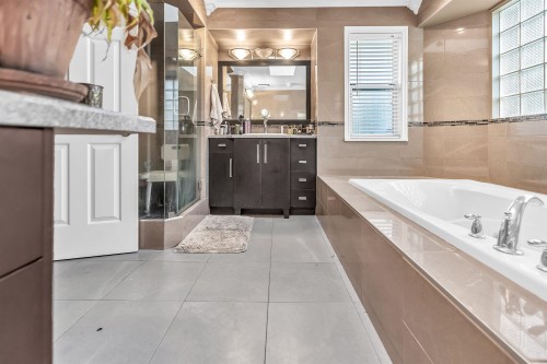 3826 Old Clayburn Road, Abbotsford, BC 