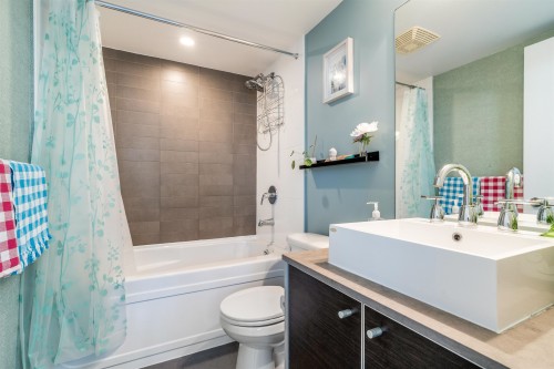 2704-9981 Whalley Boulevard, Surrey, BC 