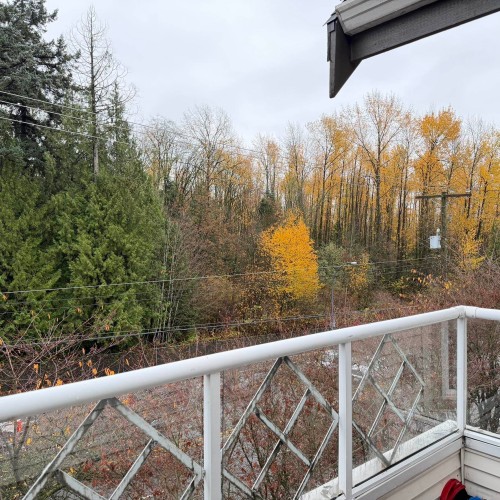 409-9979 140 Street, Surrey, BC 