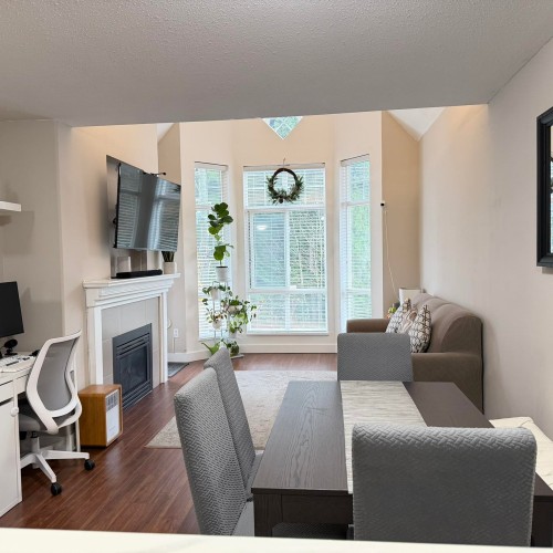 409-9979 140 Street, Surrey, BC 