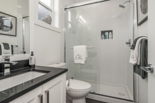 2-22963 Fraser Highway, Langley, BC 