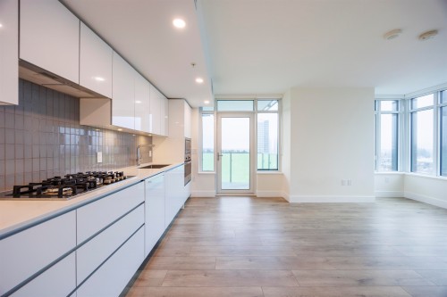 1204-10428 Whalley Boulevard, Surrey, BC 