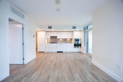 1204-10428 Whalley Boulevard, Surrey, BC 