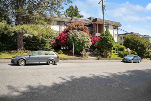 105-1330 Martin Street  White Rock, BC V4B 3W5