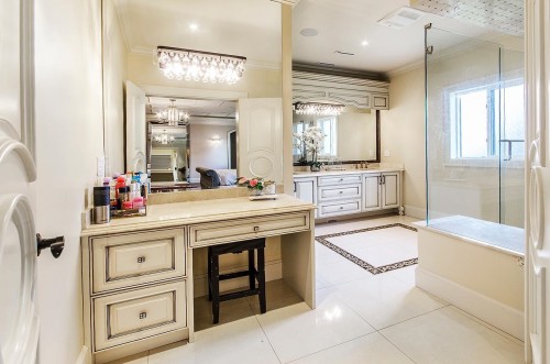 7367 149A St, Surrey, BC 