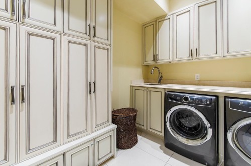 7367 149A St, Surrey, BC 