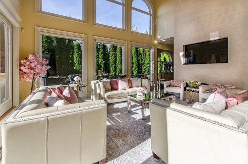 7367 149A St, Surrey, BC 