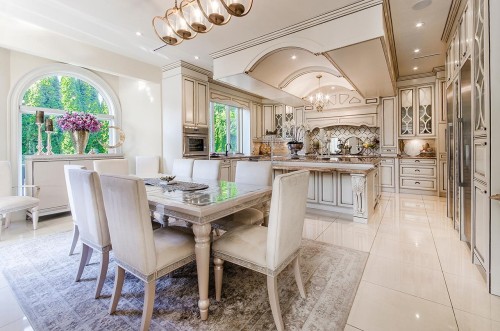 7367 149A St, Surrey, BC 