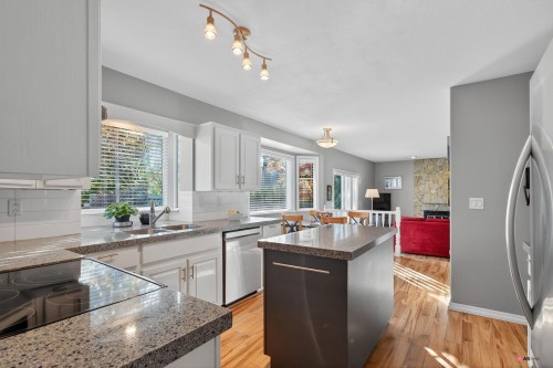 14082 17 Avenue, Surrey, BC 