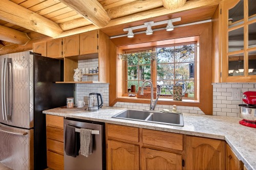 16937 0 Avenue, Surrey, BC 