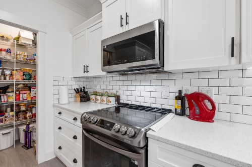 7051 196B Street, Langley, BC 