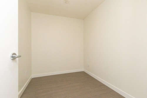 1402-13308 Central Avenue, Surrey, BC 