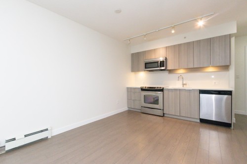 1402-13308 Central Avenue, Surrey, BC 