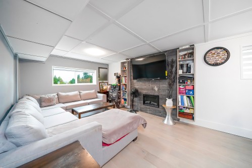 9476 Dawson Crescent, Delta, BC 