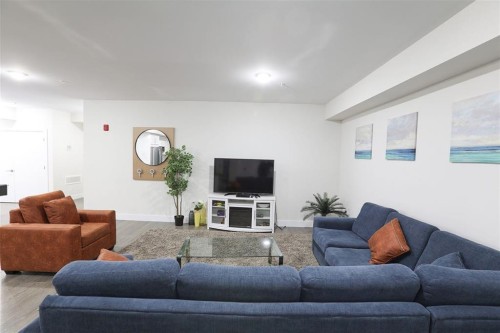 515-15351 101 Avenue, Surrey, BC 