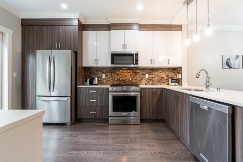 8-19097 64 Avenue, Surrey, BC 