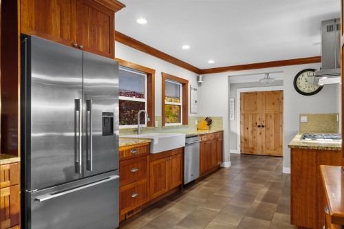 8575 240 Street, Langley, BC 