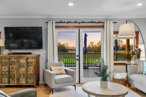 8575 240 Street, Langley, BC 