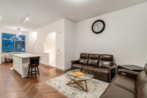 112-17578 57A Avenue, Surrey, BC 