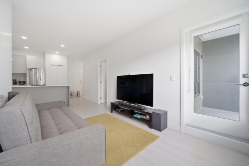 225-10777 138 Street, Surrey, BC 