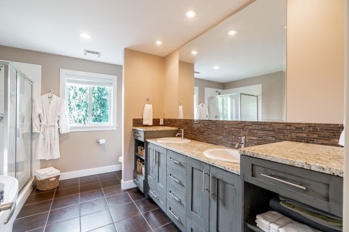 5127 223 Street, Langley, BC 