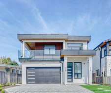 15919 Russell Avenue  White Rock, BC V4B 2S6