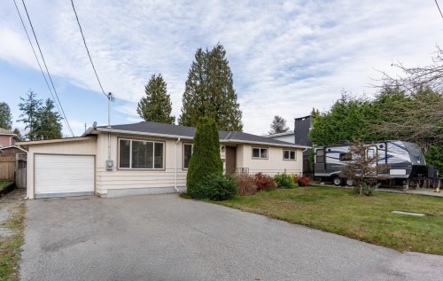 11735 74 Avenue  Delta, BC V4C 1E6