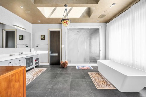 13657 Marine Drive, White Rock, BC 