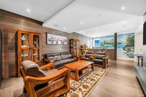 13657 Marine Drive, White Rock, BC 