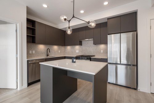 521-7936 206 Street, Langley, BC 