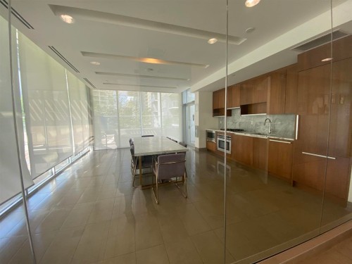 1610-13696 100 Avenue, Surrey, BC 