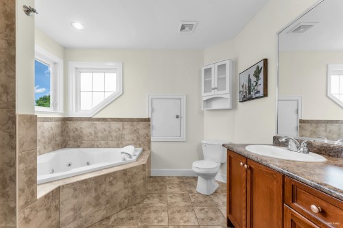 6822 196A Street, Langley, BC 