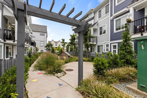 44-20321 80 Avenue  Langley, BC V2Y 3S3