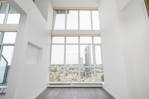 2501-10777 University Drive, Surrey, BC 